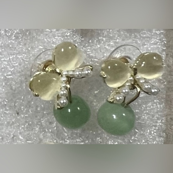 BOGO FREE Gold Plated Bow Earrings 🎀 925 silver post. - Picture 2 of 3